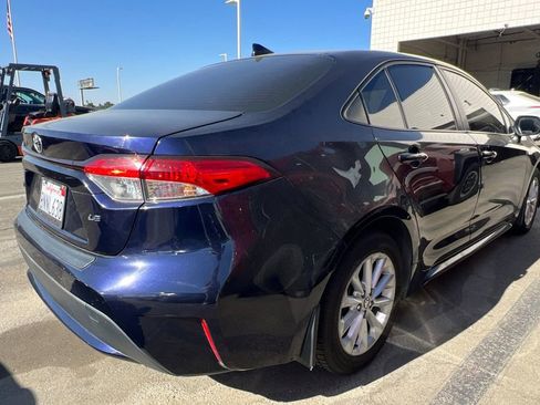 Used 2020 Toyota Corolla LE w/ LE Premium Package FWD image 6
