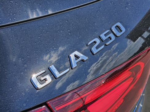 Certified 2026 Mercedes-Benz GLA 250 image 12