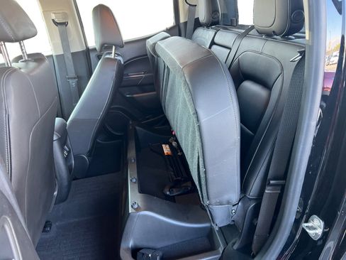 Used 2019 Chevrolet Colorado ZR2 w/ ZR2 Midnight Special Edition image 13