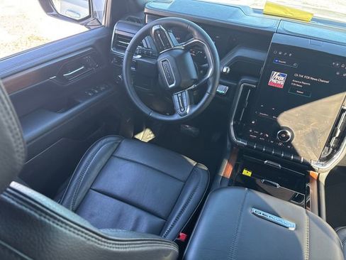 Used 2025 GMC Yukon Denali image 20