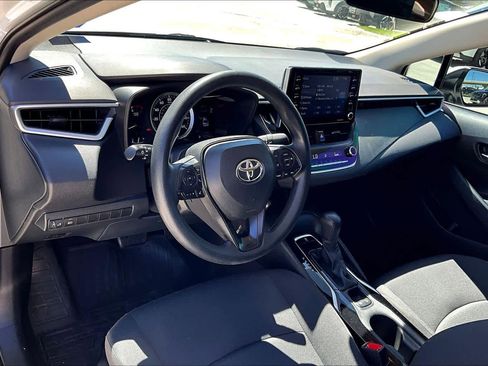 Used 2021 Toyota Corolla LE image 16