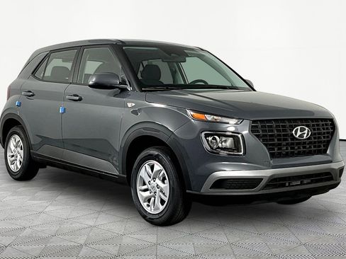 New 2026 Hyundai Venue SE FWD image 3