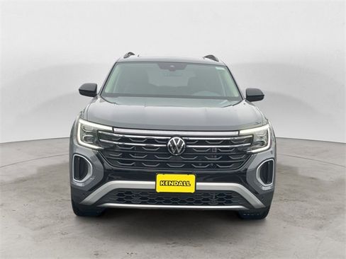 New 2026 Volkswagen Atlas Peak Edition image 8