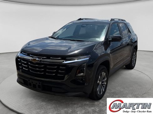 Used 2025 Chevrolet Equinox LT w/ Convenience Package II AWD/4WD image 1