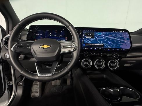 Used 2024 Chevrolet Blazer EV LT AWD/4WD image 15
