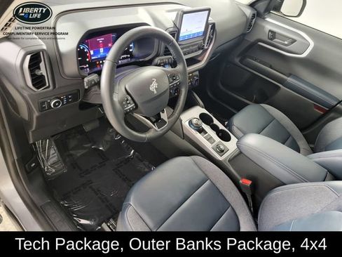 Used 2023 Ford Bronco Sport Outer Banks w/ Tech Package AWD/4WD image 12