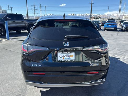 Certified 2025 Honda HR-V EX-L image 9