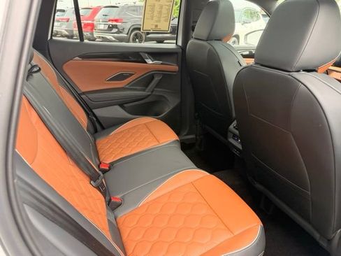 Certified 2026 Volkswagen Tiguan SEL R-Line AWD/4WD image 19