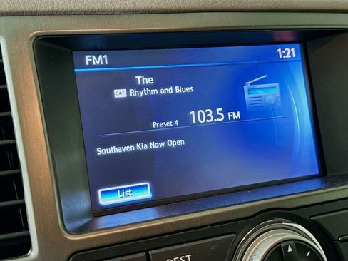 Used 2015 Nissan Armada Platinum w/ 2nd Row Captain Seat Package image 15