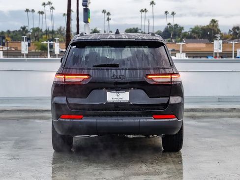 New 2025 Jeep Grand Cherokee L Altitude image 8