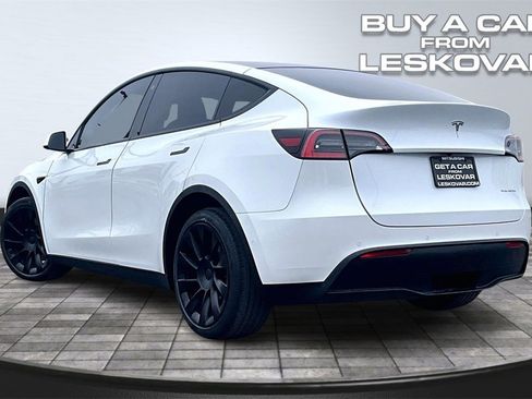 Used 2020 Tesla Model Y Long Range image 2