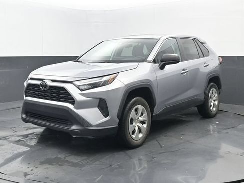 Used 2023 Toyota RAV4 LE FWD image 8