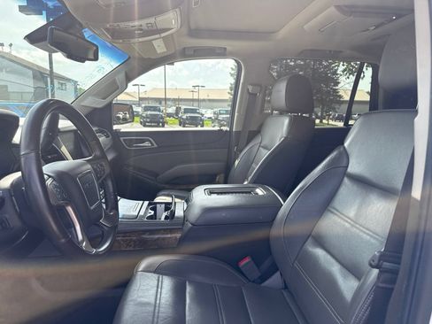 Used 2016 GMC Yukon Denali w/ Open Road Package AWD/4WD image 12