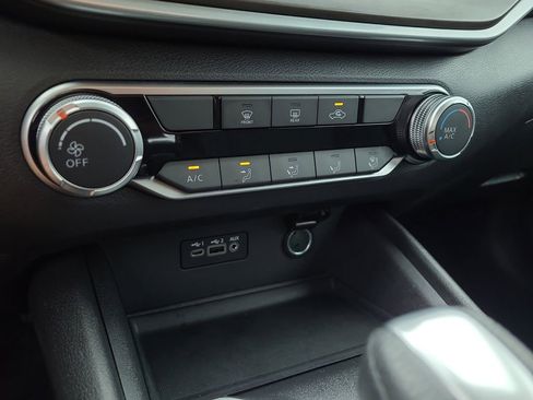 Certified 2025 Nissan Altima 2.5 SV FWD image 22