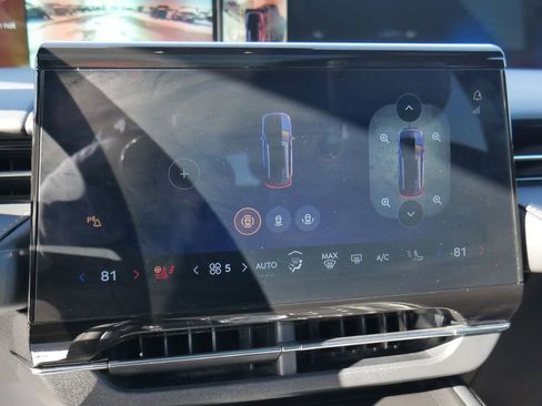 Used 2024 Lincoln Nautilus Reserve w/ Equipment Group 203A image 38