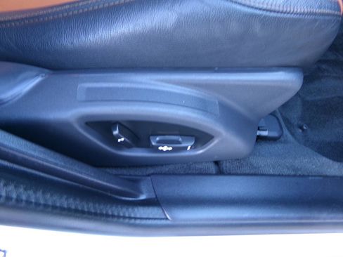 Used 2018 Volvo V60 T5 Cross Country w/ Convenience Package image 41