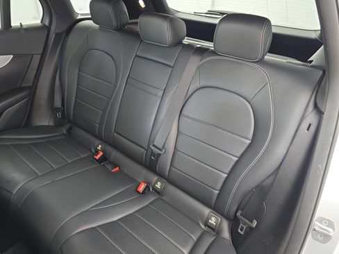 Used 2019 Mercedes-Benz GLC 350e 4MATIC image 14