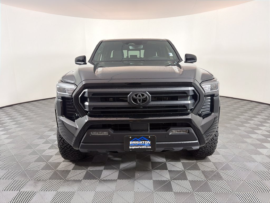 Used 2025 Toyota Tacoma SR5 AWD/4WD image 8