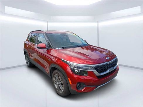 Used 2021 Kia Seltos S AWD/4WD image 1