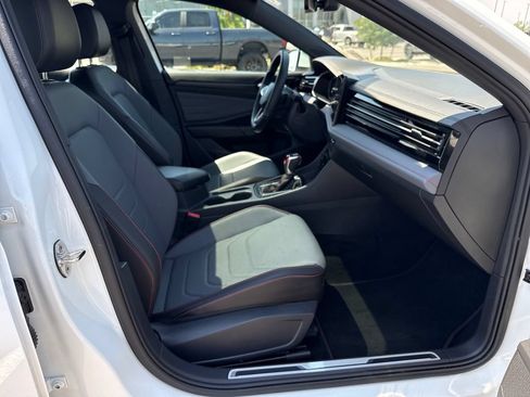 Used 2026 Volkswagen Jetta GLI Autobahn FWD image 27