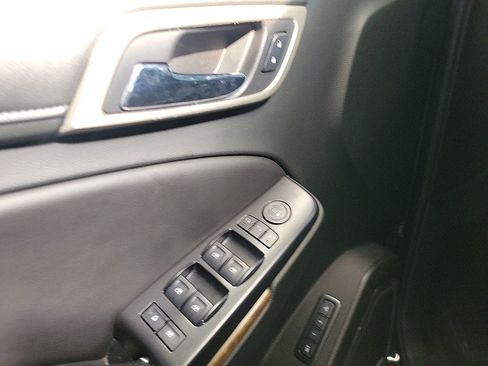 Used 2018 GMC Yukon Denali w/ Denali Ultimate Package image 46