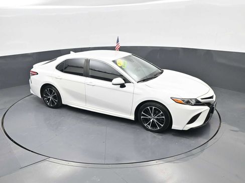 Used 2020 Toyota Camry SE FWD image 33