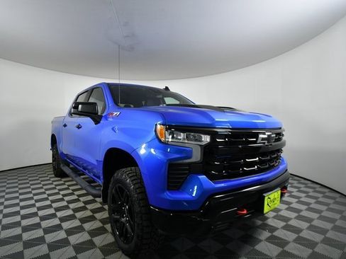 Used 2025 Chevrolet Silverado 1500 LT Trail Boss w/ Convenience Package II image 8