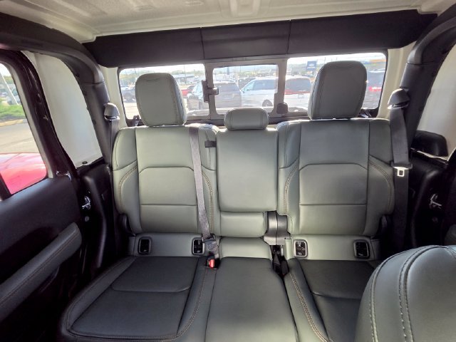 Used 2024 Jeep Gladiator Mojave w/ Convenience Group AWD/4WD image 16