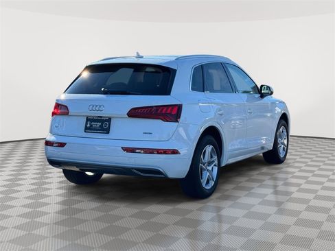 Used 2019 Audi Q5 2.0T Premium w/ Convenience Package image 4