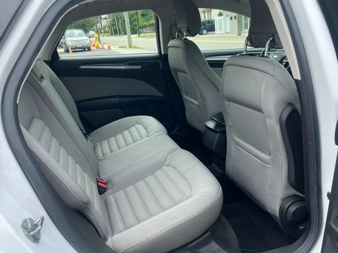Used 2015 Ford Fusion S FWD image 28