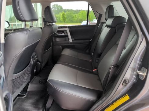 Used 2023 Toyota 4Runner SR5 Premium w/ Moonroof Package RWD image 10