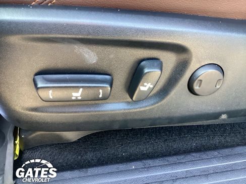 Used 2023 Toyota 4Runner Limited AWD/4WD image 15