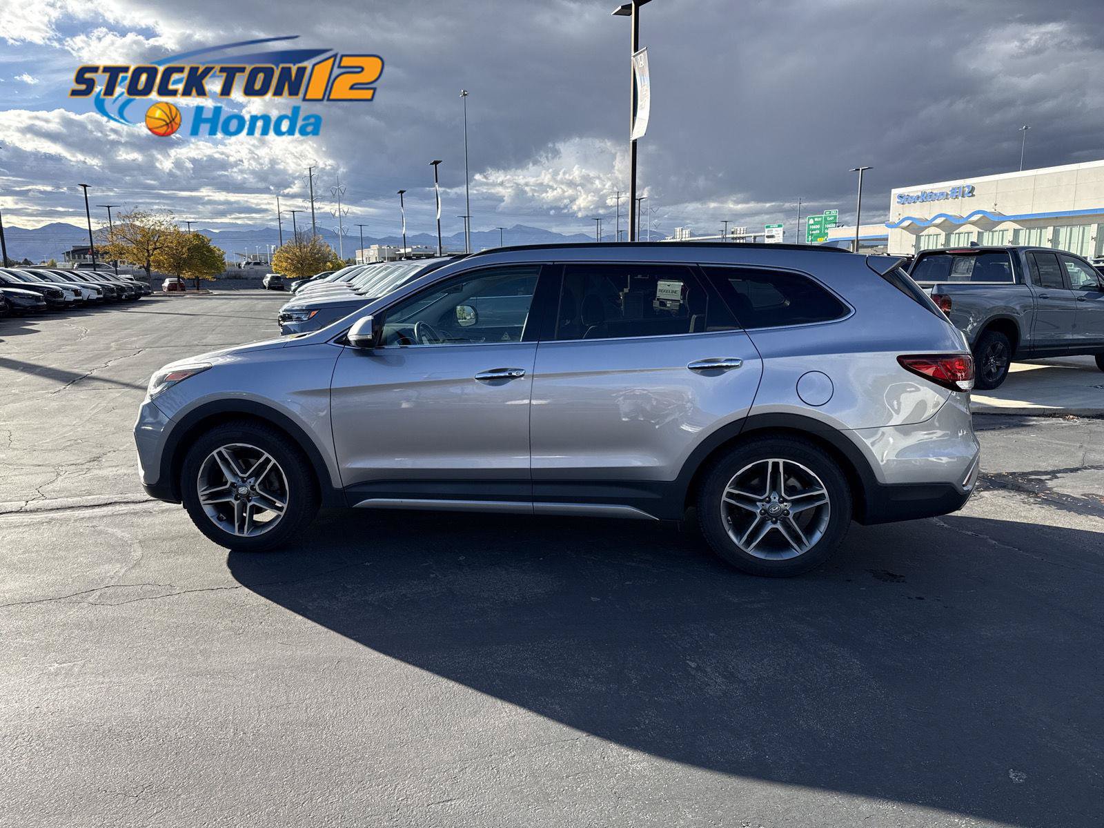 Used 2019 Hyundai Santa Fe XL AWD/4WD image 1