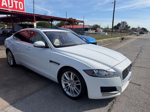 Used 2016 Jaguar XF Prestige RWD image 17