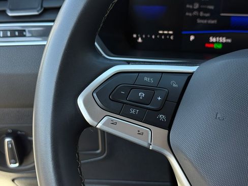 Used 2024 Volkswagen Tiguan Wolfsburg Edition image 33