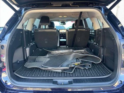 Certified 2023 Toyota Highlander XLE image 10