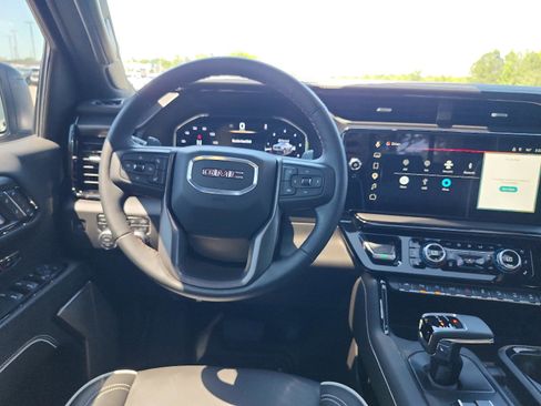 Used 2025 GMC Sierra 1500 AT4X AWD/4WD image 18