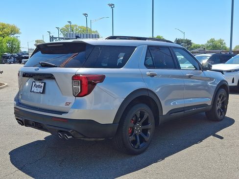 Used 2022 Ford Explorer ST w/ Equipment Group 401A AWD/4WD image 4