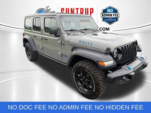 Used 2023 Jeep Wrangler Unlimited w/ Sun & Screen Package AWD/4WD image 8