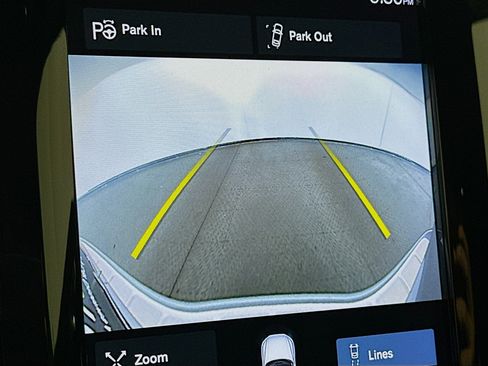 Used 2021 Volvo XC60 T5 R-Design w/ Advanced Package image 23