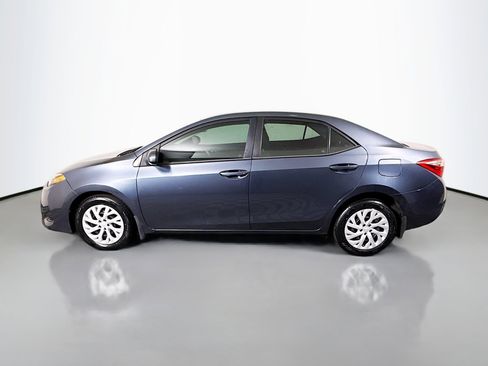 Used 2018 Toyota Corolla LE w/ Carpet Mat Package (TMS) FWD image 6
