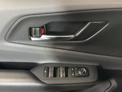 Used 2024 Toyota Prius XLE AWD/4WD image 11