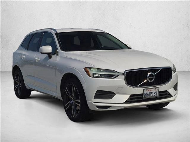 Used 2019 Volvo XC60 T5 Momentum w/ Multimedia Package AWD/4WD image 3