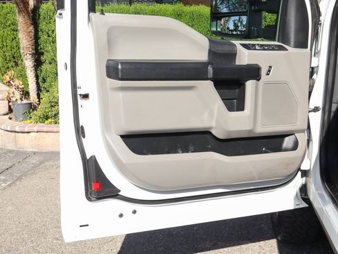 Used 2020 Ford F250 XL w/ Power Equipment Group image 16