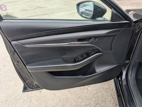 Used 2025 MAZDA MAZDA3 s image 11