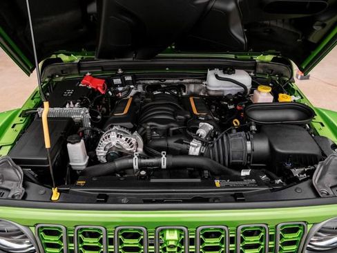 Used 2025 Jeep Wrangler Unlimited Rubicon 392 image 82