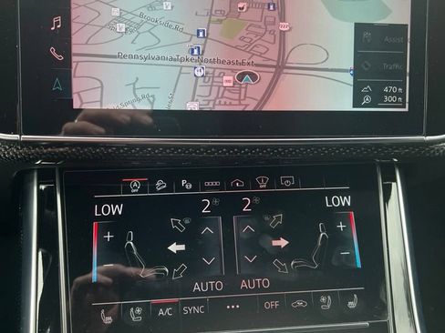 Used 2023 Audi SQ7 Prestige w/ Prestige Package AWD/4WD image 13