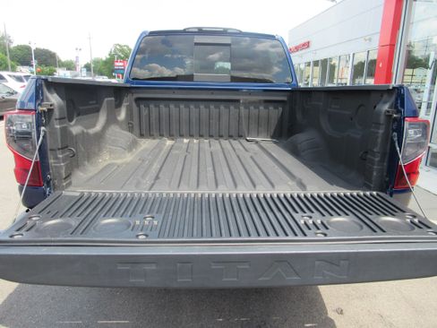Used 2019 Nissan Titan PRO-4X AWD/4WD image 19