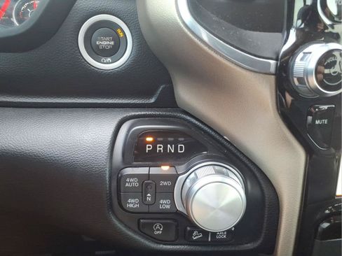 Used 2021 RAM 1500 Laramie w/ Off Road Group AWD/4WD image 24