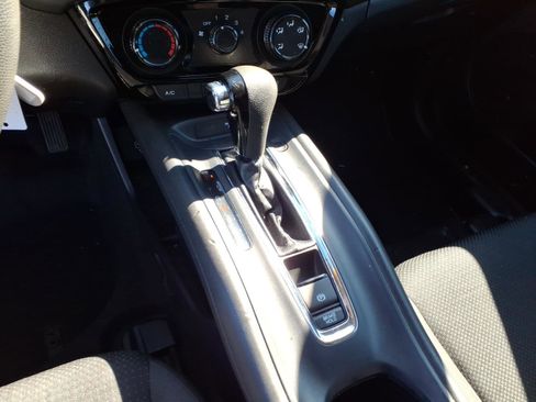 Used 2022 Honda HR-V LX image 10